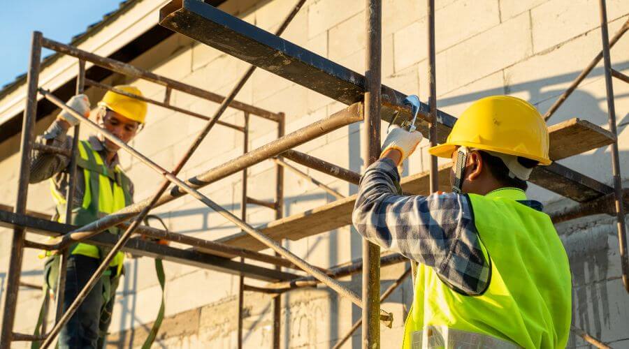 Expert new roof installation services in Coahoma, TX